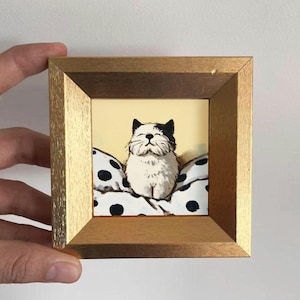 Mini Relaxed Cat Oil Painting in Gold Frame,Hand-Painted Gift for Cat Lovers and Pet lovers,Small Wall Decor For Home,Office and Nursery
