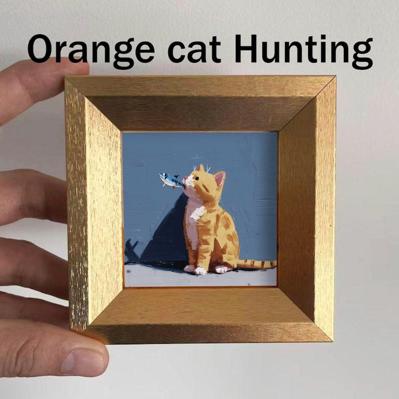 Mini peinture à l'huile de chat cool dans un cadre doré, chaton peint à la main, cadeau pour les amoureux des chats et des animaux de compagnie, petite décoration murale pour la maison, le bureau et la chambre de bébé Orange Cat Hunting