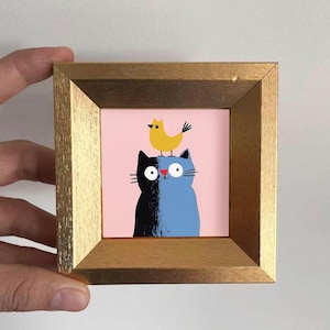 Mini peinture à l'huile de chat, art de chat encadré doré peint à la main pour la décoration intérieure, cadeau d'art amusant pour les amoureux des chats, petite décoration murale pour chambre d'enfant et bureau