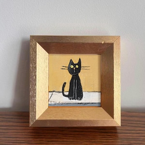 Mini peinture à l'huile de chat, art de chat fantaisiste sur fond d'or, petit art mural animal encadré, cadeau unique peint à la main pour les amoureux des chats, décoration de bureau