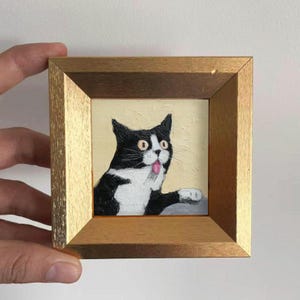 Mini Tongue Out Cat Oil Painting in Gold Frame,Hand-Painted Gift for Cat Lovers and Pet lovers,Small Wall Decor For Home,Office and Nursery