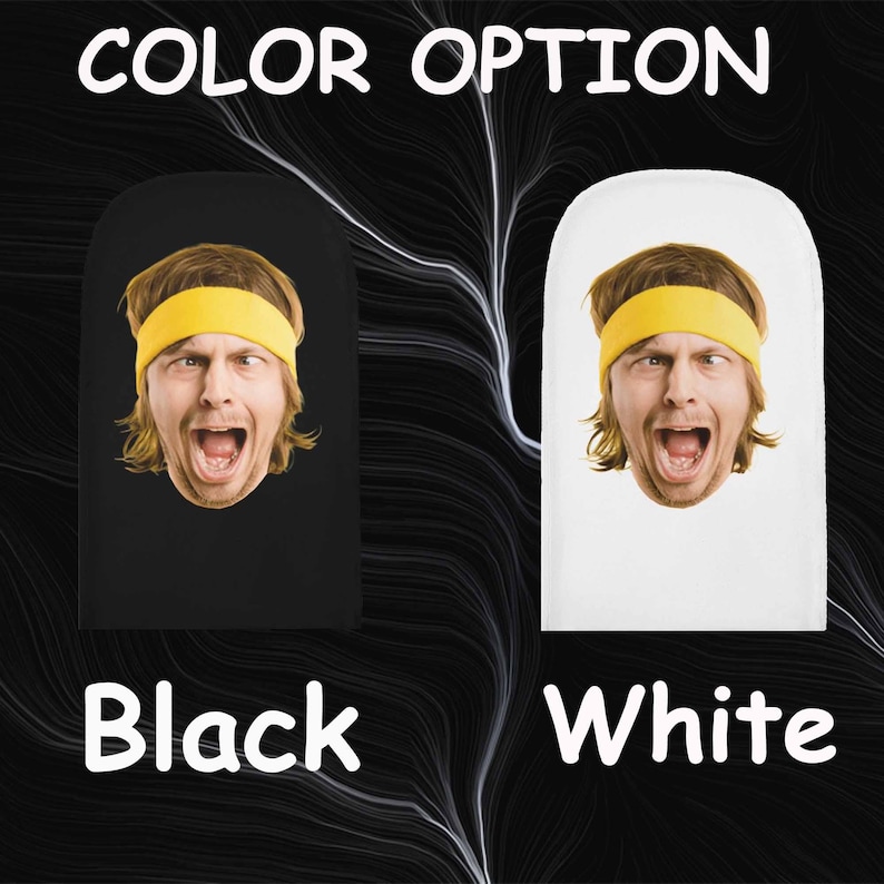 Op de afbeelding: Zwarte en witte mutsen met een afgedrukte afbeelding van een man met een gele zweetband en een verbaasde uitdrukking. De tekst "COLOR OPTION" staat bovenaan, met "Black" en "White" eronder.