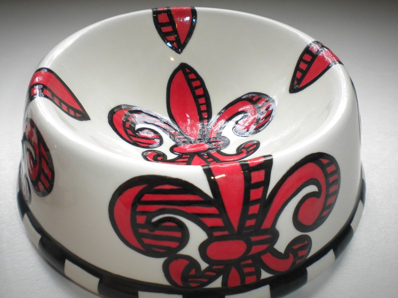 Red Fleur de Lis Small Ceramic Pet Dish image 3