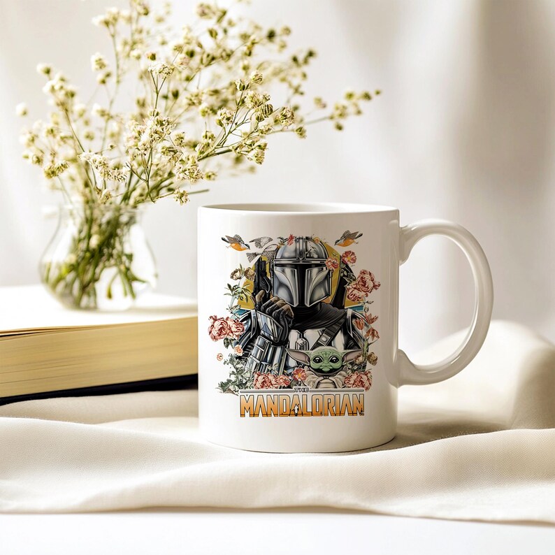 Taza de The Mandalorian - Diseño floral con Baby Yoda y el Mandalorian imagen 5