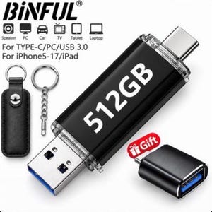 Può includere: Una chiavetta USB nera da 512GB con doppio connettore USB e Type-C. Il dispositivo riporta il testo BINFUL, 512GB e Gift. Sono inclusi un portachiavi in pelle nera, un anello metallico e un adattatore USB nero separato per vari dispositivi.