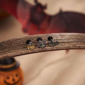 3PCS Halloween Black Stud Set – Black Enamel & Glitter Pumpkin/Spider/Bat Earrings | 16G 6mm Flat Back Studs for Lobe/Conch/Helix/Cartilage