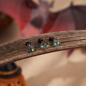 3PCS Halloween Labret Stud Set – Blue Glitter Spider/Bat/Pumpkin Earring | 16G 6mm Flat Back Cartilage Stud Earrings | Spooky Cute Jewelry