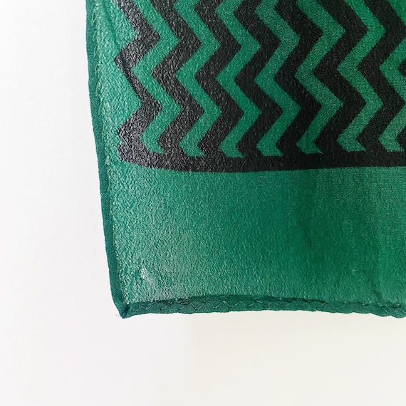 silk scarf - green black zig zag print - 70s vint… - image 10