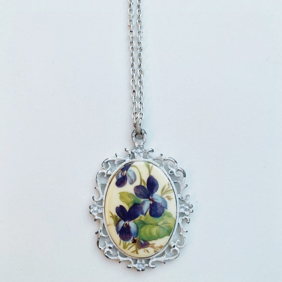 edwardian painted glass violet - floral pendant n… - image 5