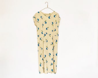 apple print 70s vtg long maxi sheath dress - pop art 90s minimalist - sweetheart v neck