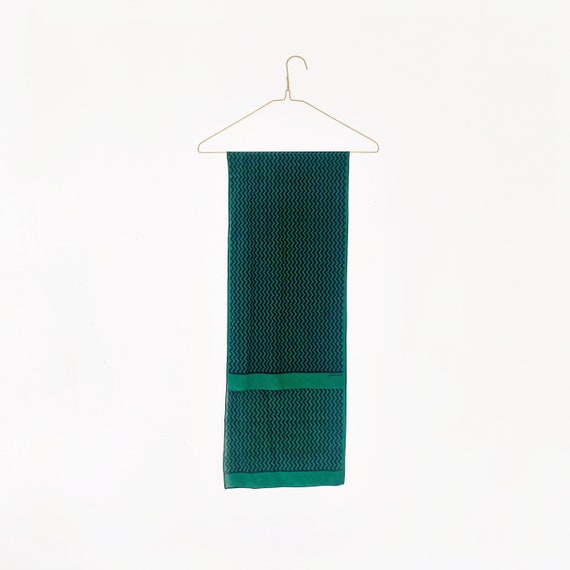 silk scarf - green black zig zag print - 70s vint… - image 9