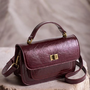 Sac en cuir minimaliste, sac femme en cuir véritable, sac à main pour femme, sac à bandoulière vintage, sac à main bordeaux, accessoires femme, sac à main bandoulière
