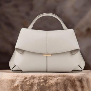 Litchi Cowhide Leather Shoulder Bag: Elegant Crossbody Handbag