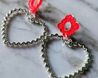Wiggly Hearts-Silver heart charm post stud earrings