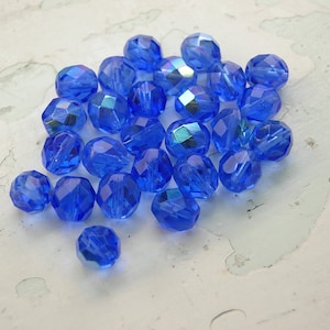Blue ab Czech glass beads. Round and faceted, 8 mm loose beads for jewelry making. 25 beads