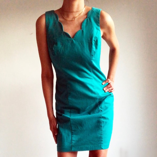 Vintage Teal  SCALLOPED Neckline 90s Party Dress - Size M