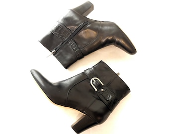 Size 7.5 Black Leather Low Heel Zip up SQUARE TOE Ankle Boots 90s Shoes