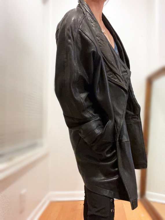 Vintage Black Leather Long BOMBER Jacket 80s OVER… - image 4