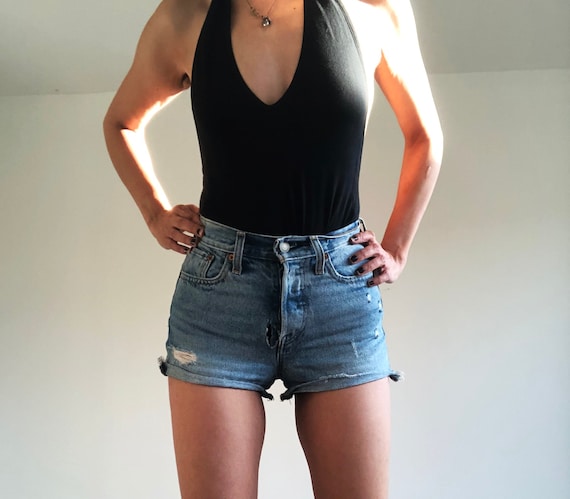 90s Vintage High Waist LEVIS Cut off Shorts XXS 2… - image 4