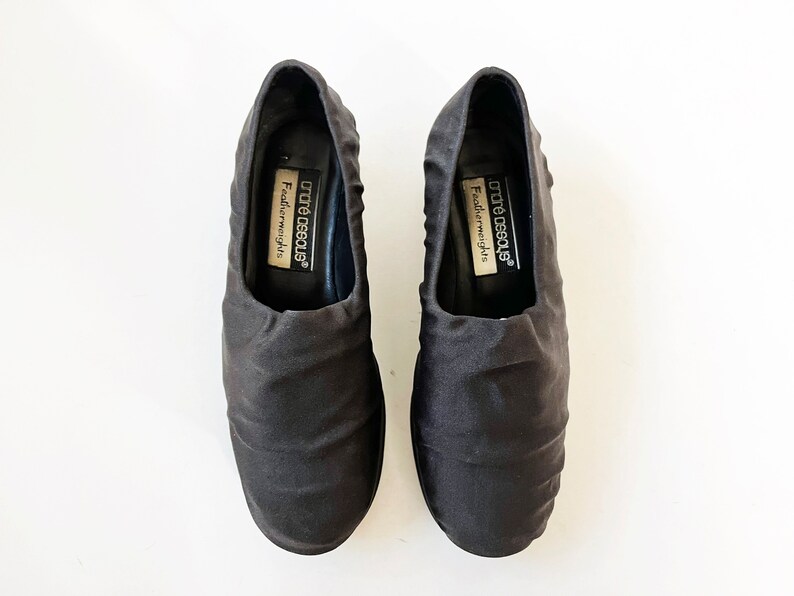 Size 6 Vintage 90s Andre Assous FEATHERWEIGHTS Black MINIMAL Shoes image 5