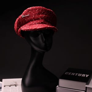Gorra de repartidor de periódicos con lunares rojos personalizable: bonita y ajustable para todas las estaciones.