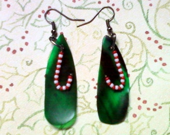 Boucles d'oreilles en canne de bonbon rouge, blanche et verte (1559)