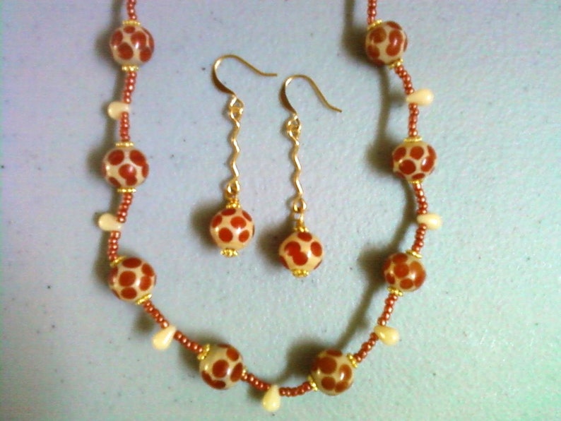 Animal Print Jewelry Giraffe Print Jewelry 0709 Burnt Orange and Dark Cream Polka Dot Necklace and Earring Set