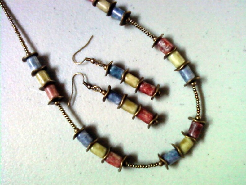 Olive and Red Necklace and Earrings 1285 Blue