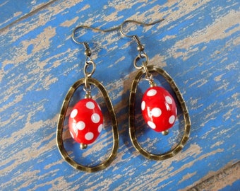 Red and White Spotted Ethnic Earrings (4084)