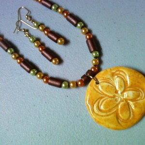 Yellow Flower Necklace and Earrings (0807)