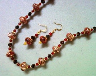 Red and Brown necklace and earrings (0370)