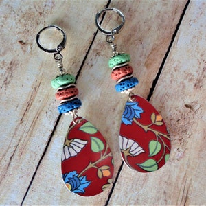 Red, Blue, Green and White Floral Tin Teardrop Earrings (7975)