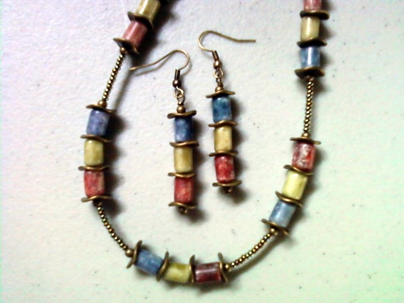 Olive and Red Necklace and Earrings 1285 Blue
