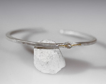 Single Stone Cuff Bracelet - Pure Silver, 24K gold, Labradorite - made of  hand hammered and shaped