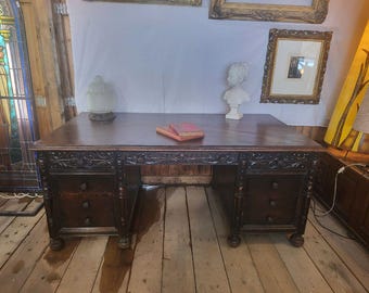 Escritorio americano grande, tallado en todos los lados, Leopold Desk Co. Circa 1920