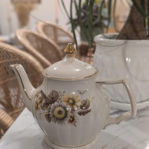 Sadler Teapot with Flower Design Vintage Piece