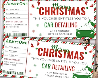 Op de afbeelding: Twee kerstcadeaubonnen voor autodetailing. Elke voucher heeft een rood-groene gestreepte rand, met de woorden "Merry Christmas" in rood script. De vouchers zijn voor Emily Smith, van tante Poly, gedateerd 20 december 2026.