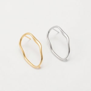 2 szt. – 17 x 29 mm nieregularne kolczyki koła • Faliste, abstrakcyjne elementy z pętelką [E0464]