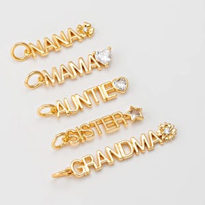 1 pieza - Dije con letra de abuela, mamá, tía, hermana, abuela, joya de regalo para ella, colgante de cumpleaños, chapado en oro auténtico de 14 quilates [P2007-PG]