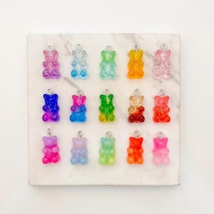 10PCS - Resin Gummy Bear Charms in Mixed Colors, Cute Candy Bear Pendant for Earrings or Necklace DIY, Random Mixed [P1336]