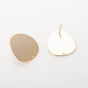 4個 - ラウンドチャーム 24 x 16 mm イヤリング、スタンピングコネクタ、ジュエリー製作、サージカルスタッドイヤリング、14K ポリッシュゴールドトーン [E0448-PG]