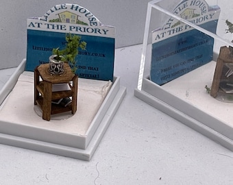 Dolls House 1/48th / 1:48 /Quarter Scale - Side Table