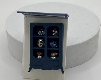 Dolls House 1/48th / 1:48 / Display Cabinet