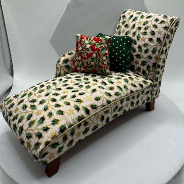 Dolls House Miniatures - 1/12 Chaise