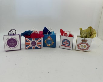 Dolls House Miniatures - Royal Platinum Jubilee Bag x 1 (5 options)