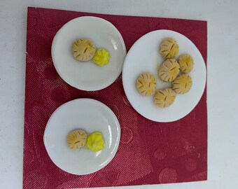 Dolls House Miniatures - Mince Pie on Plates Set