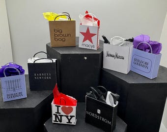 Dolls House Miniatures- 1/12th Shopping Bags x8 - SET 10 - NYC