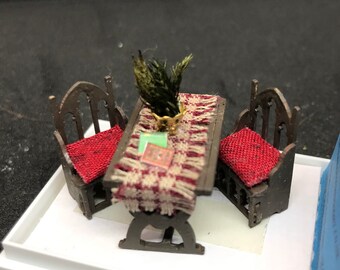 Dolls House 1/48th - tudor table & chairs  -