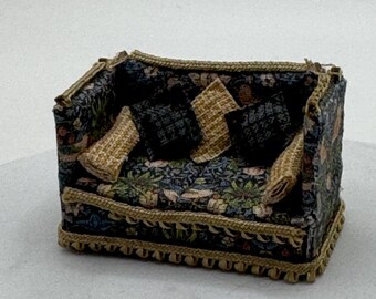 Dolls House 1/48th - William Morris Knole Sofa