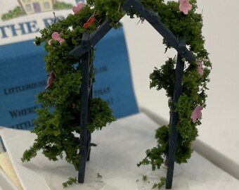 Dolls House Miniatures ( 1/48th - 1:48th - 1/4" - Quarter Inch Scale )   Garden Arch